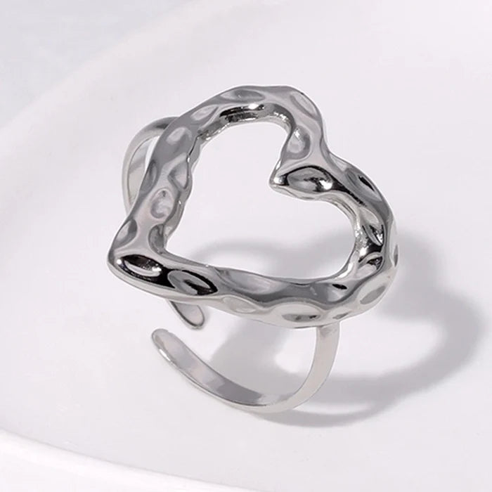 Retro Heart Ring